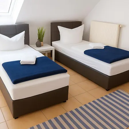 Sunnyhome Monteurwohnungen Und Nahe Regensburg アパート Obertraubling
