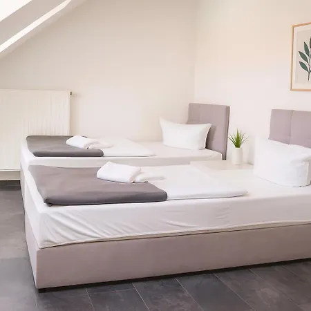 Sunnyhome Monteurwohnungen Und Nahe Regensburg *
