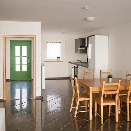 Sunnyhome Monteurwohnungen Und Nahe Regensburg アパート *