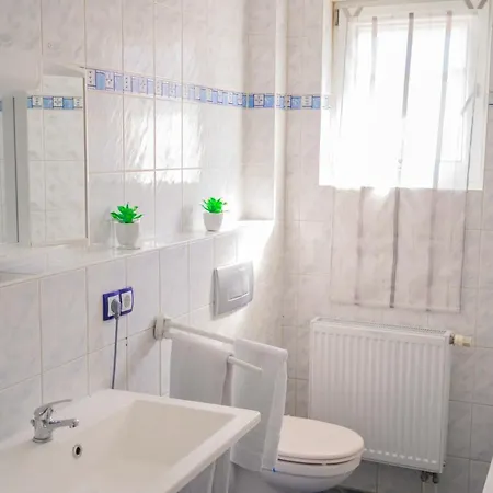 Sunnyhome Monteurwohnungen Und Nahe Regensburg Apartment Obertraubling