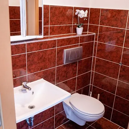 Sunnyhome Monteurwohnungen Und Nahe Regensburg Apartment Obertraubling