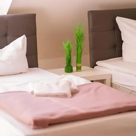Sunnyhome Monteurwohnungen Und Nahe Regensburg *