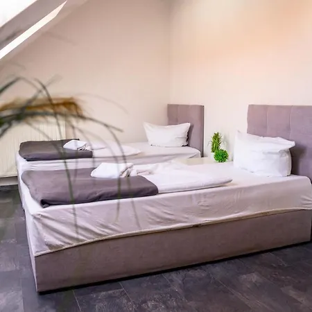Sunnyhome Monteurwohnungen Und Nahe Regensburg Obertraubling