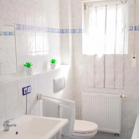 Sunnyhome Monteurwohnungen Und Nahe Regensburg *